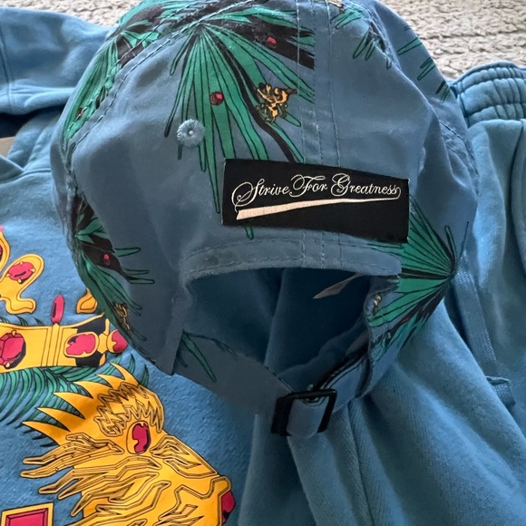 Nike LeBron James Strive for Greatness Set Boys M - Picture 7 of 14